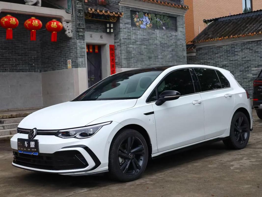 高尔夫电车2023款报价及图片(高尔夫电车价格)