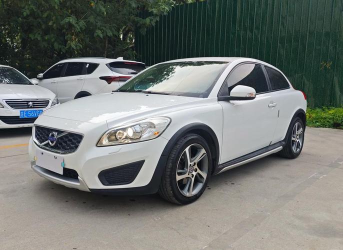 沃尔沃小型车两厢车 沃尔沃轿车两厢车