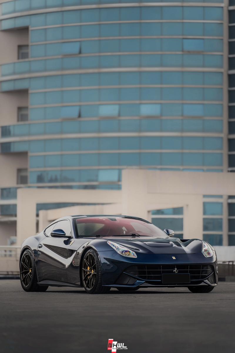 跑车图片大全大图壁纸,跑车图片大全大图壁纸法拉利