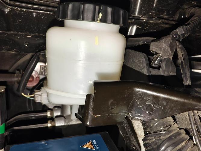 本田缤智论坛／本田缤智论坛刹车油是在途虎换还是去4s店换好