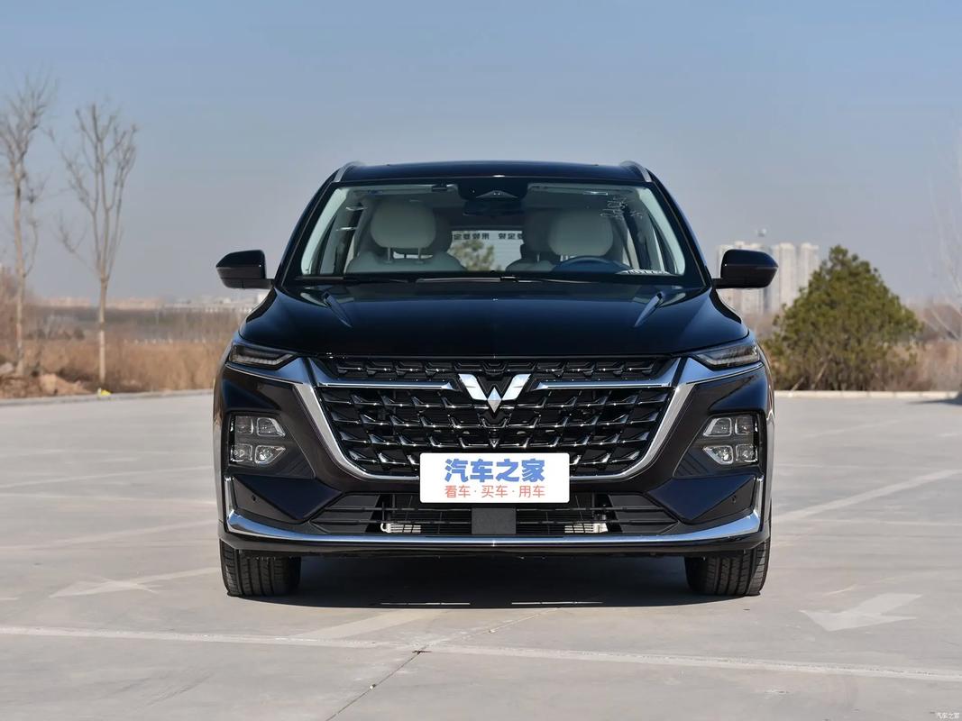 五菱凯捷2022款六座图片／五菱凯捷6座车价格图片