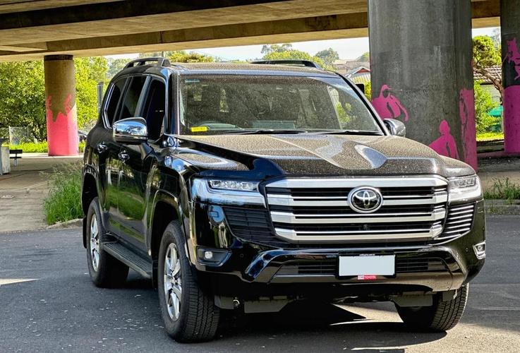 丰田陆巡lc300(丰田陆巡lc300参数)