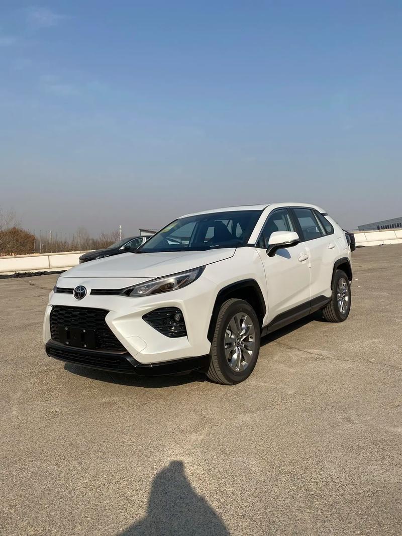 丰田威兰达低配落地多少钱／威兰达低配价格