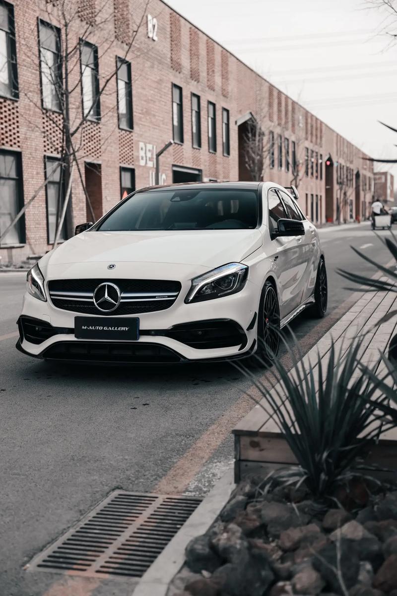 奔驰amg45／奔驰amg45报价及图片