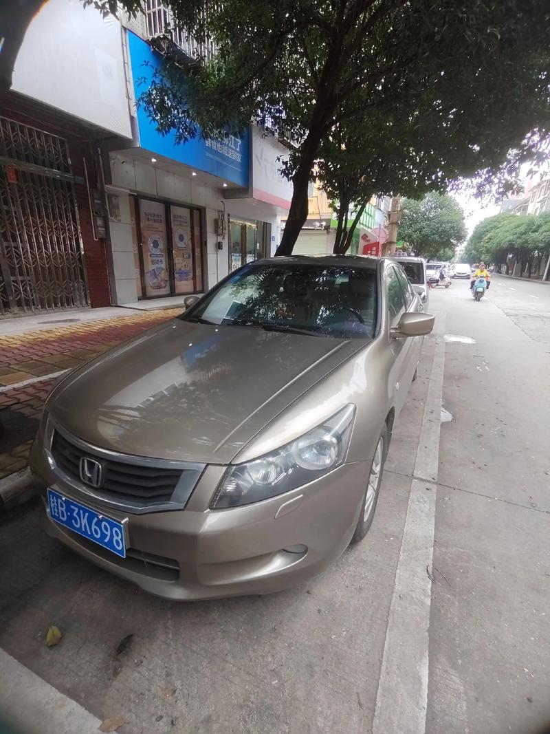 【09本田雅阁二手车价格,本田雅阁二手车价格23款】