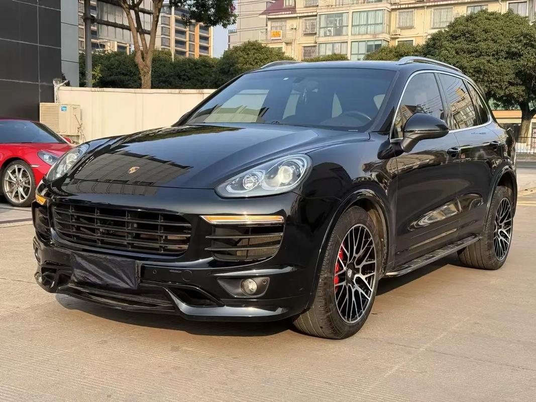 保时捷卡宴口碑(保时捷卡宴的优点和缺点)