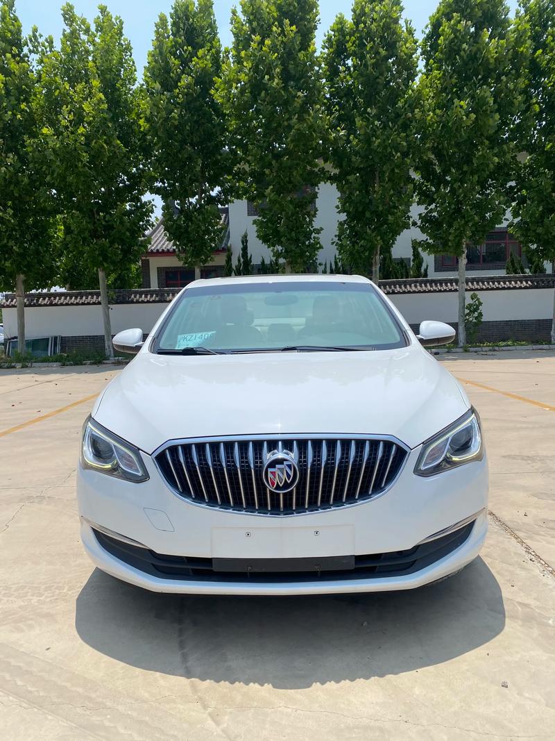 别克英朗2025新款价格及图片,别克英朗2015最新款报价