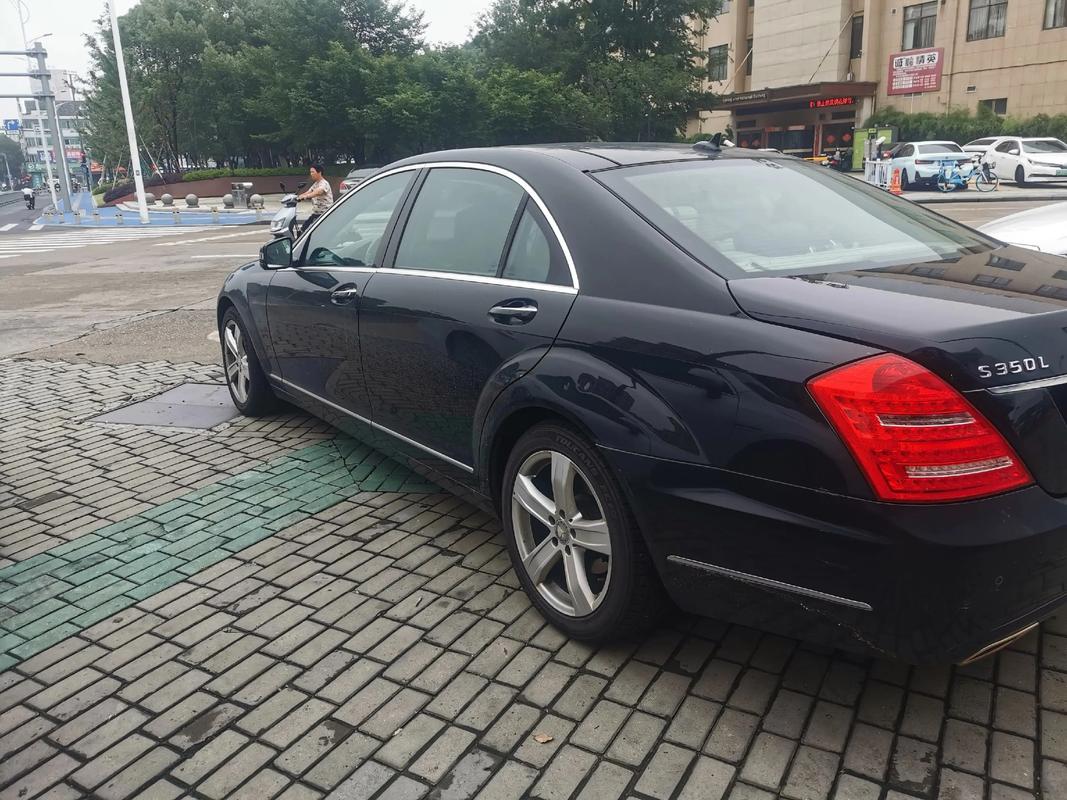 奔驰s300最新价格(s奔驰s300多少钱)